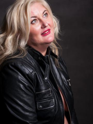 Милена Аппетитная Брюнетка фото 18